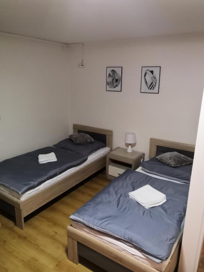Penzion Ubytovani U Parku S Parkovistem Česká Lípa エクステリア 写真